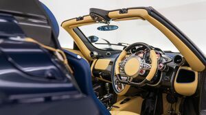 Huayra Roadster Blue Carbon