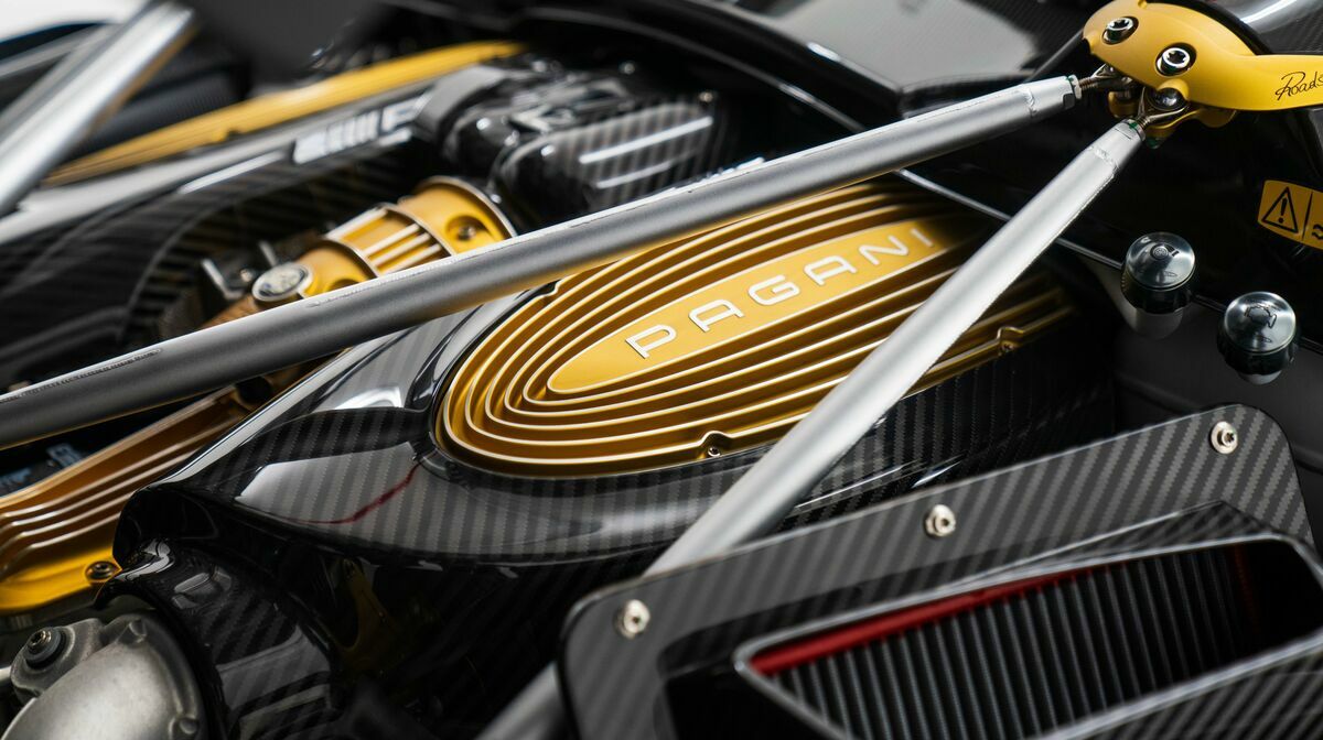 Huayra Roadster Blue Carbon