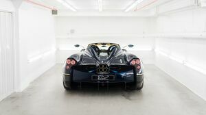 Huayra Roadster Blue Carbon